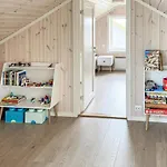 4 Bedroom Amazing In *