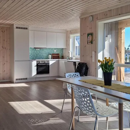 Ferienhaus 4 Bedroom Amazing In
