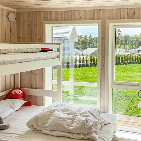 Ferienhaus 4 Bedroom Amazing In