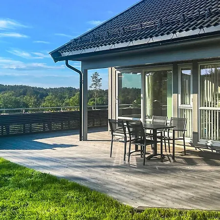 4 Bedroom Amazing In Prázdninový dům