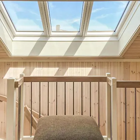 Сasa de vacaciones 4 Bedroom Amazing In Færvik