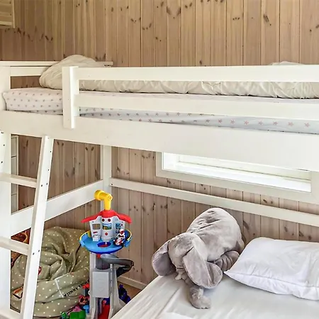 4 Bedroom Amazing In * Færvik